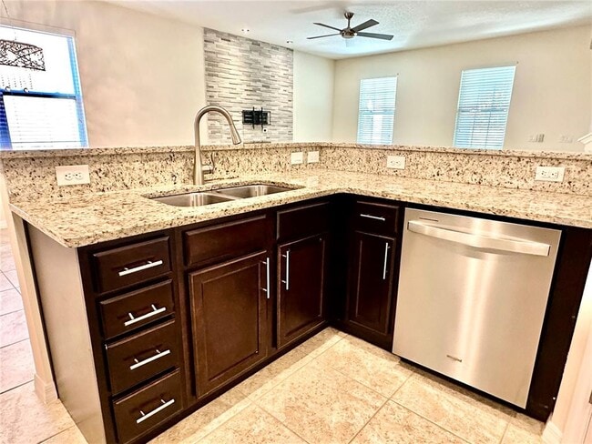 Building Photo - 13892 Summerport Trail Loop