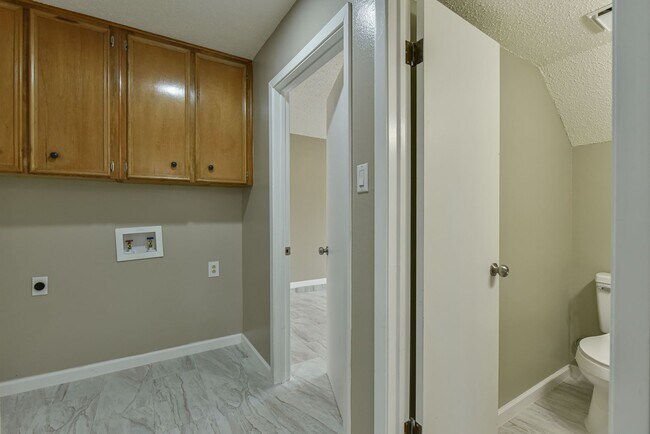 Building Photo - Charming 3-Bedroom Home in Heritage Home