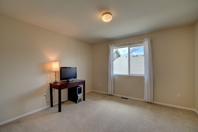 Building Photo - 4Bd/2.5Ba Issaquah House