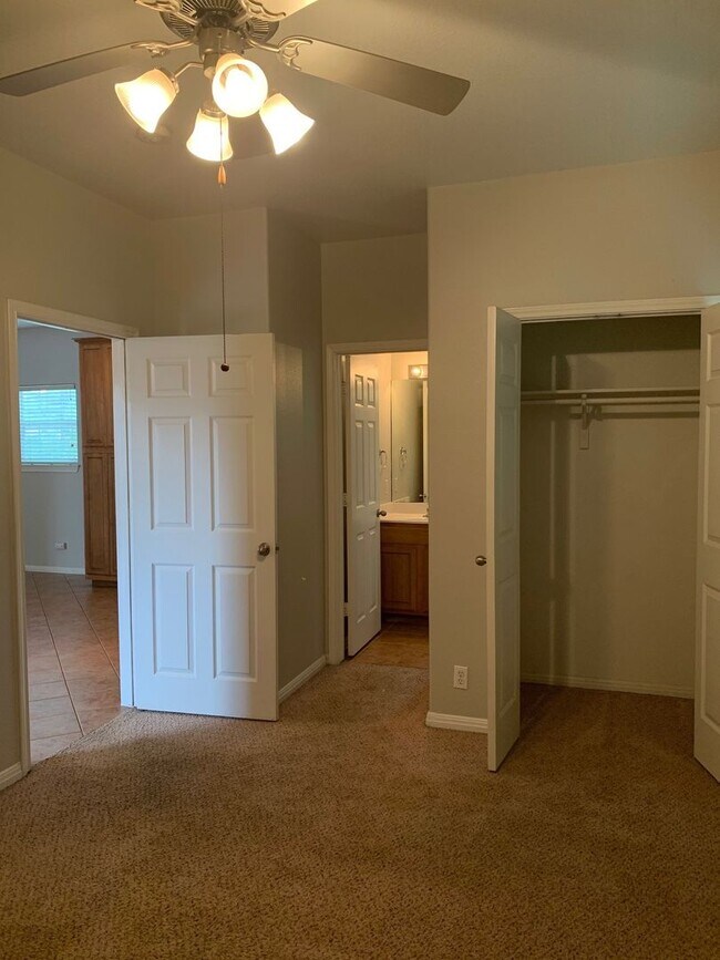 Building Photo - 5304 Evans Ave