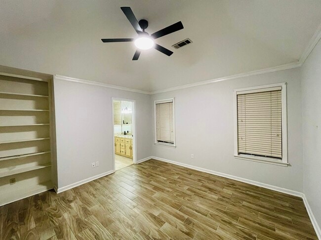 Building Photo - 2256 Lake Springs Ln