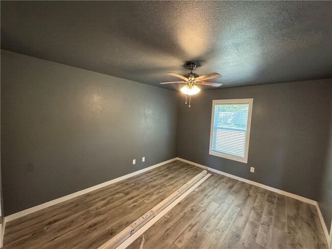 Building Photo - 70 N Hunter St