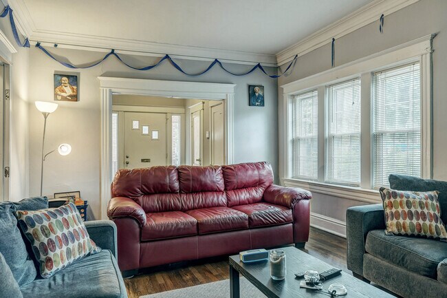 Building Photo - 6415 Cates Ave