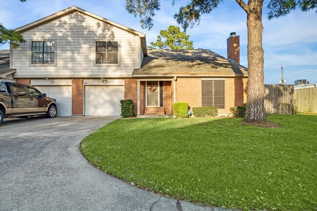 Building Photo - 16814 Chapel Pines Dr