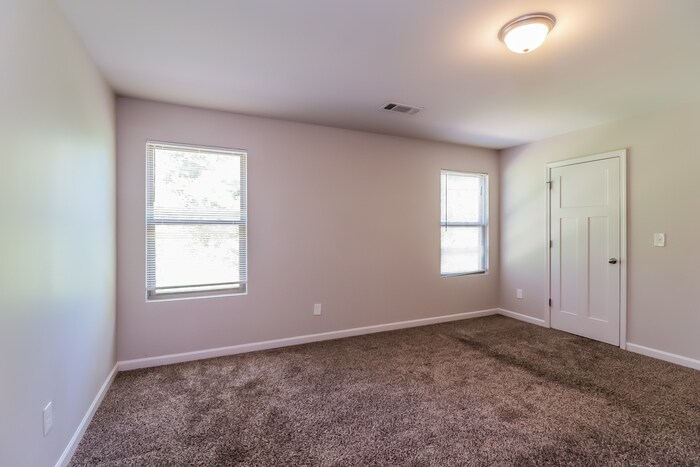 Building Photo - 5193 Tew Ln SW