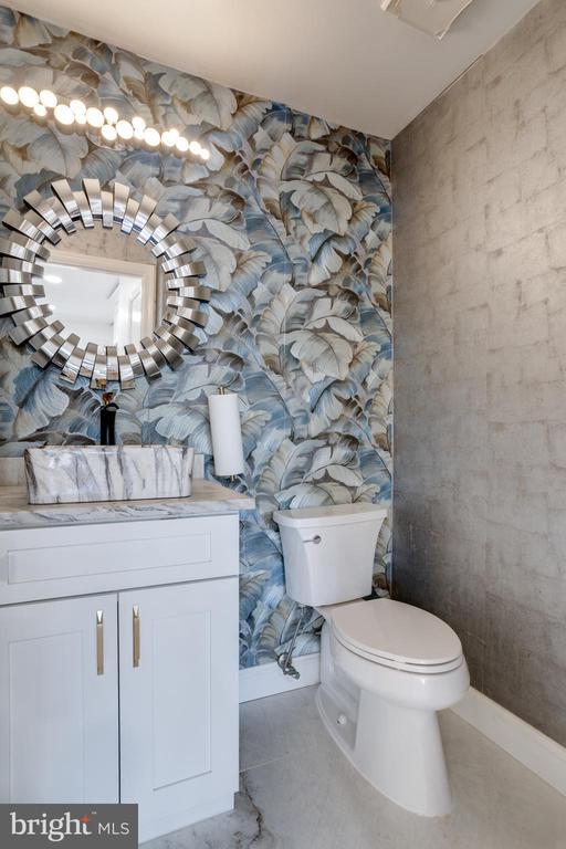 Building Photo - 5809 Waterdale Ct