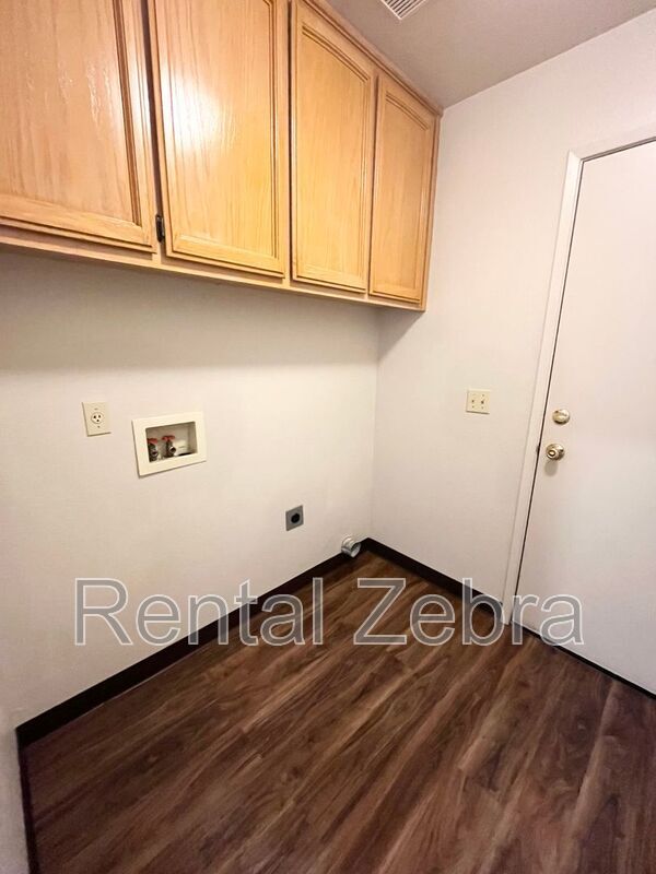 Building Photo - 3487 Tres Logos Dr