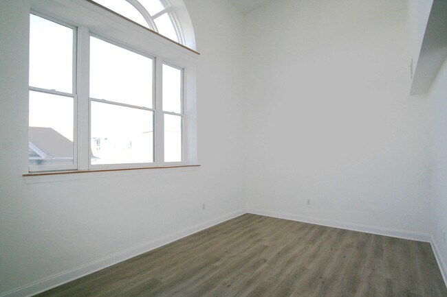 Building Photo - 769 Montgomery St