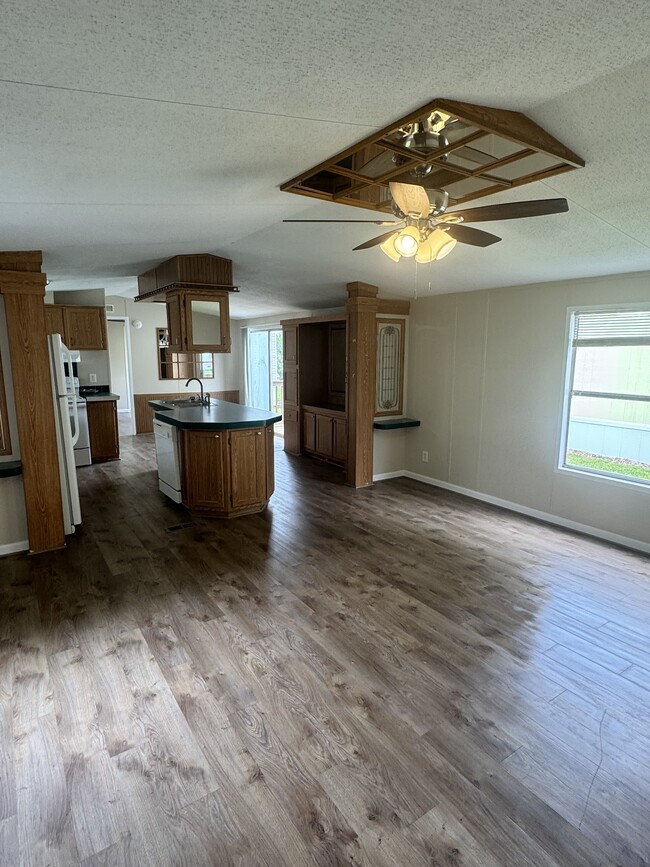 Building Photo - 200 Raider Ln