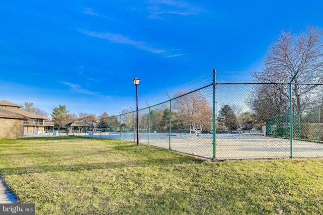 Building Photo - 8205 Whispering Oaks Way