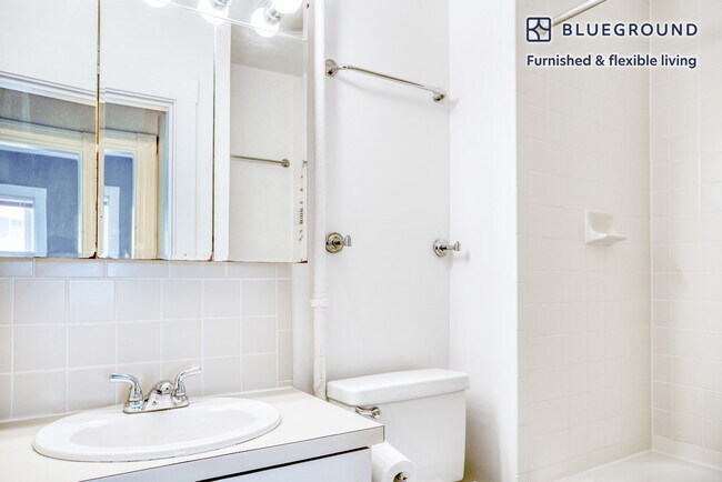 Building Photo - 32 Healey St