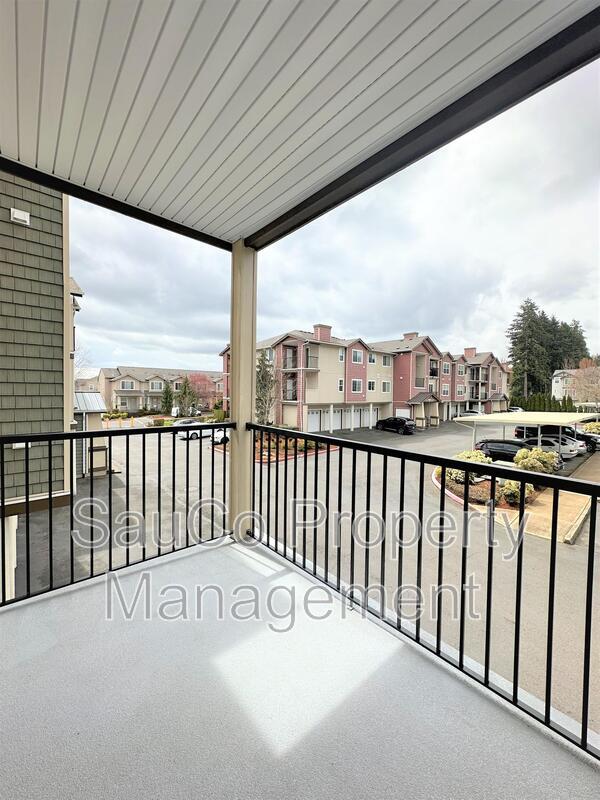 Building Photo - 10740 NE Holly St