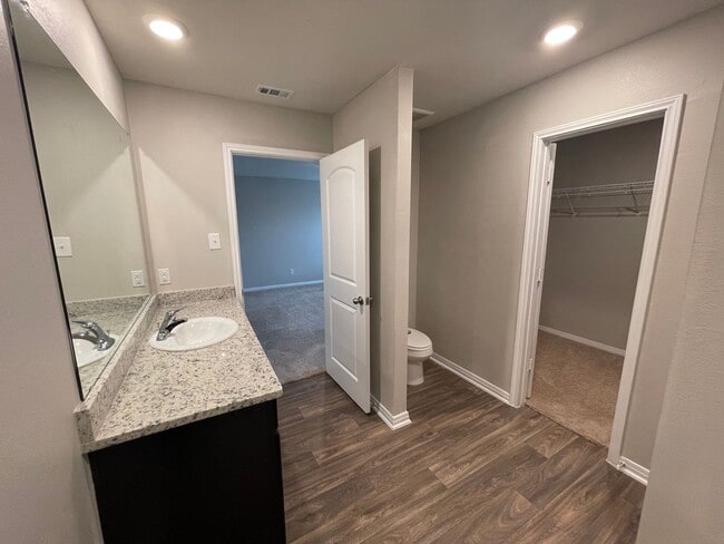 Building Photo - 7318 Anchor Cyn