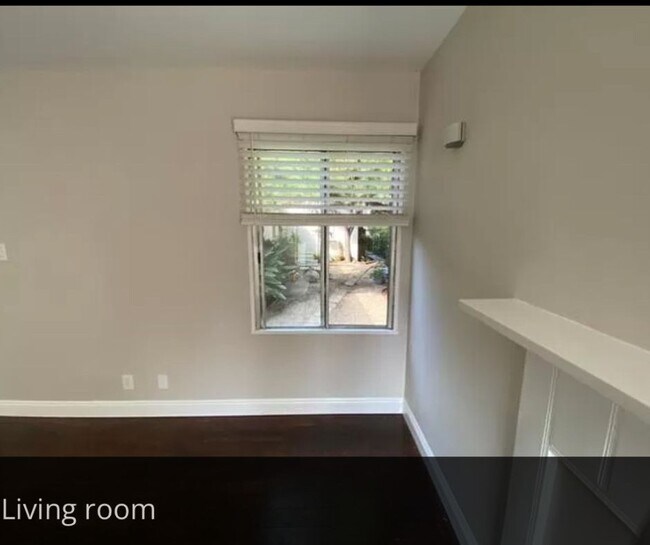 Building Photo - 1028 17th St