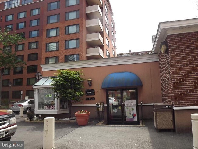 Building Photo - 1011 Arlington Blvd