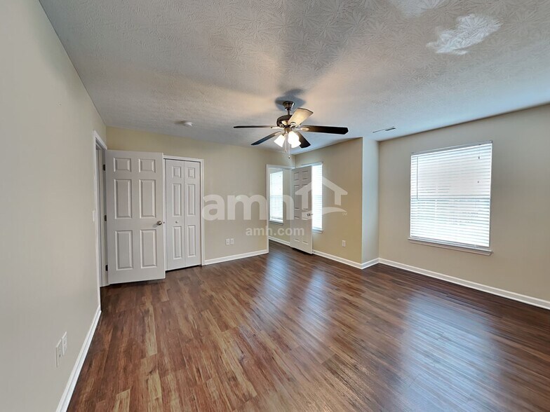 Building Photo - 5929 Marsh Cir