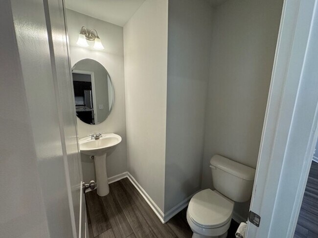 Building Photo - End-Unit Gem Near White Oak Crossing – Style, Space & Convenience!