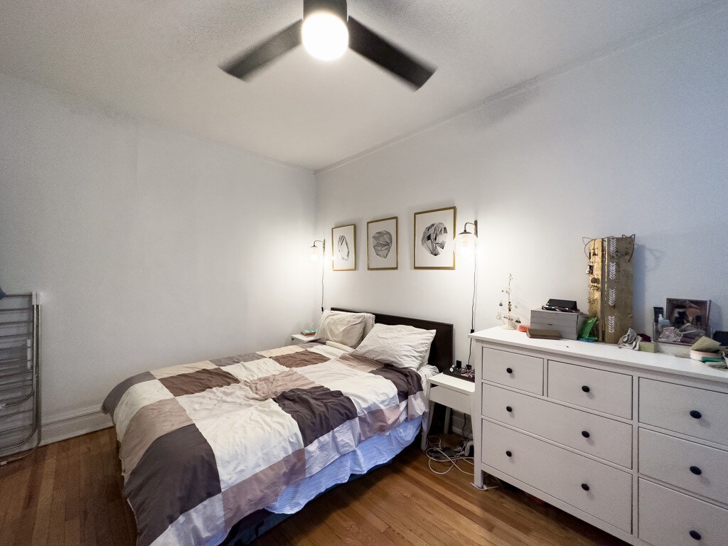 Building Photo - 441 W Melrose St