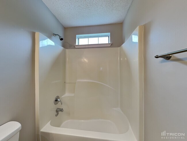 Building Photo - 11136 White Stag Dr