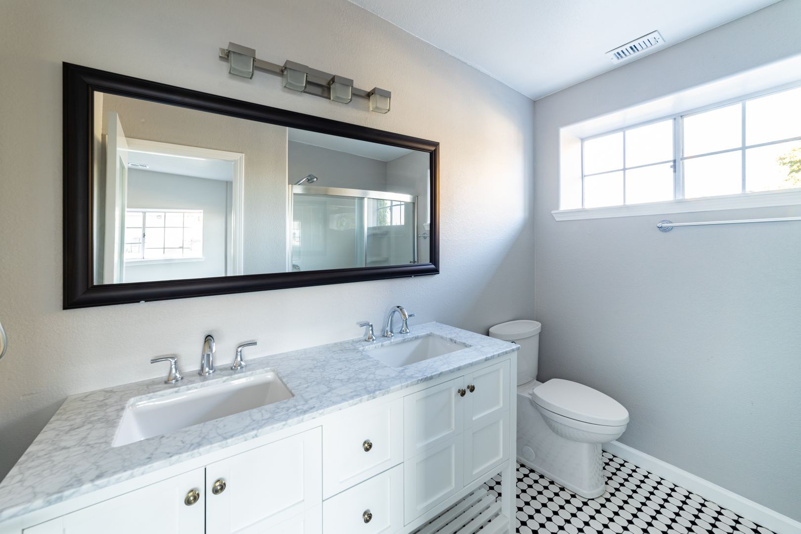 Building Photo - 1334 Lee Ave