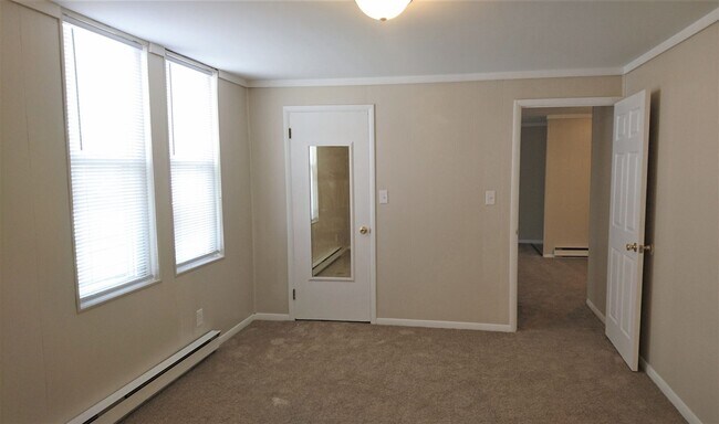 Building Photo - 4707 Derry St