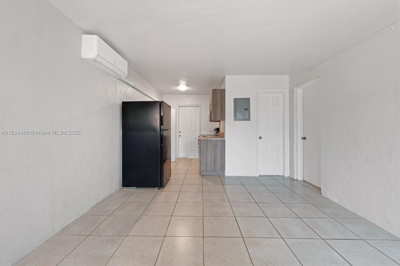 Building Photo - 1210 NW 2nd St