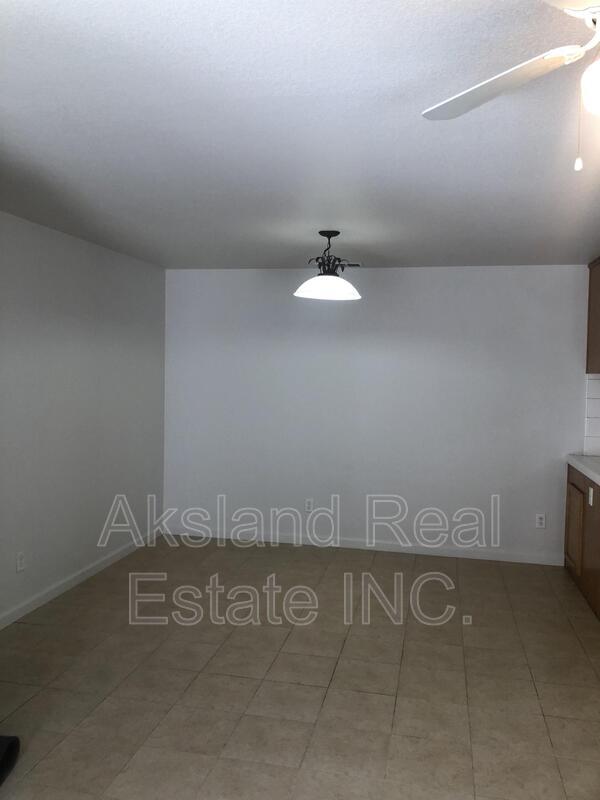 Building Photo - 417 N Walnut Ave