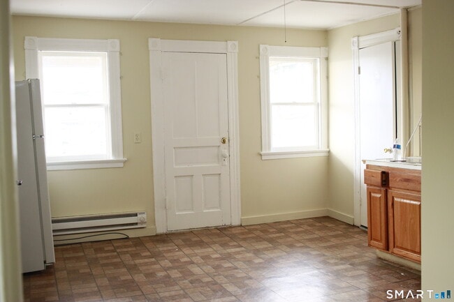 Building Photo - 175 Chestnut Ave