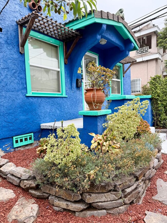 Building Photo - Stylish Bungalow in Hillcrest