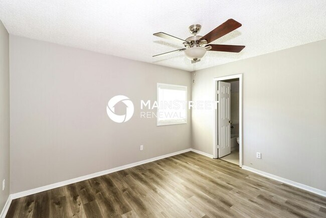 Building Photo - 3 Bedroom Pet-Friendly Home in Memphis, TN with Main Street Renewal