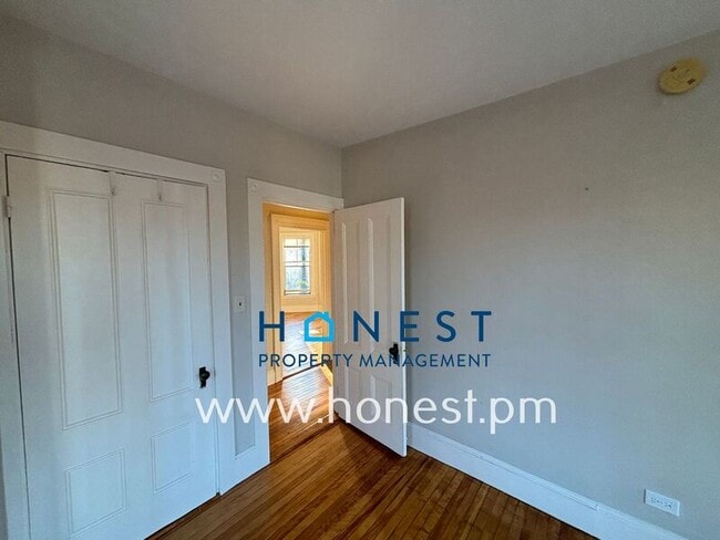 Building Photo - 103 Rackleff St