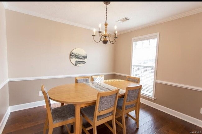 Building Photo - 521 Breckinridge Ln