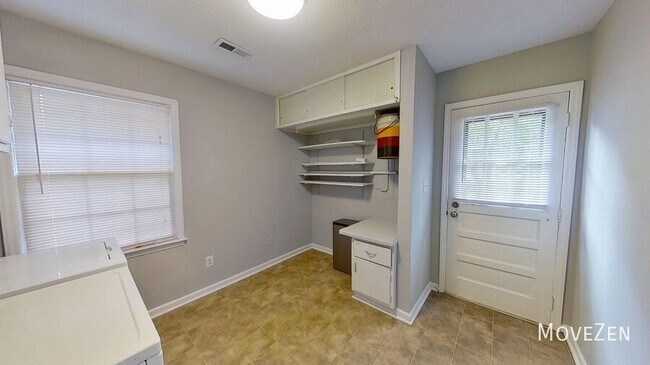 Building Photo - 5108 Hearth Dr
