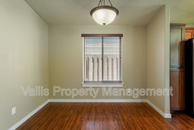 Building Photo - 2387 Equestrian Loop S