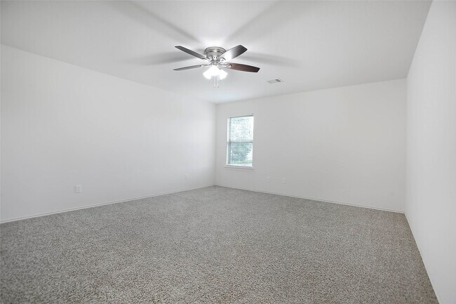 Building Photo - 166 Meadow Grove Dr