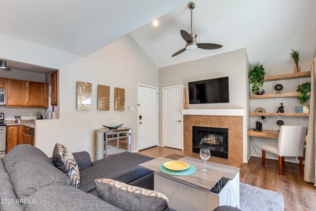 Building Photo - 5122 E Shea Blvd