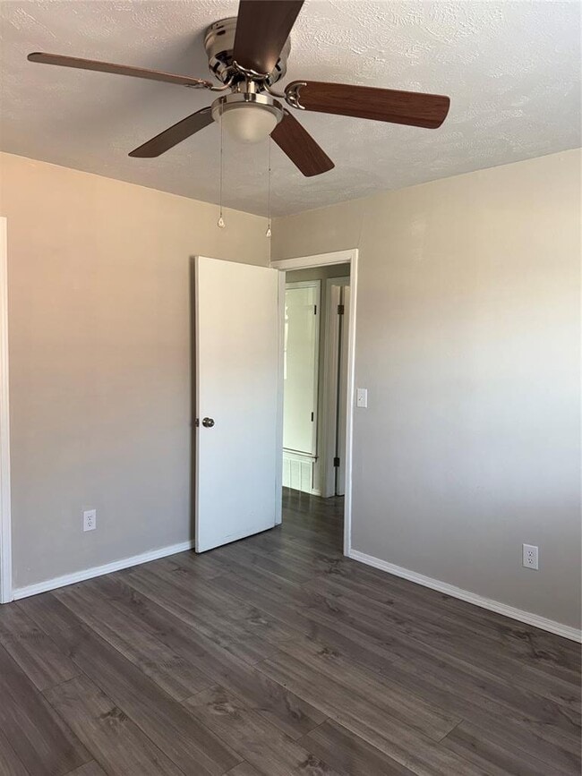 Building Photo - 1137 NW 104th St