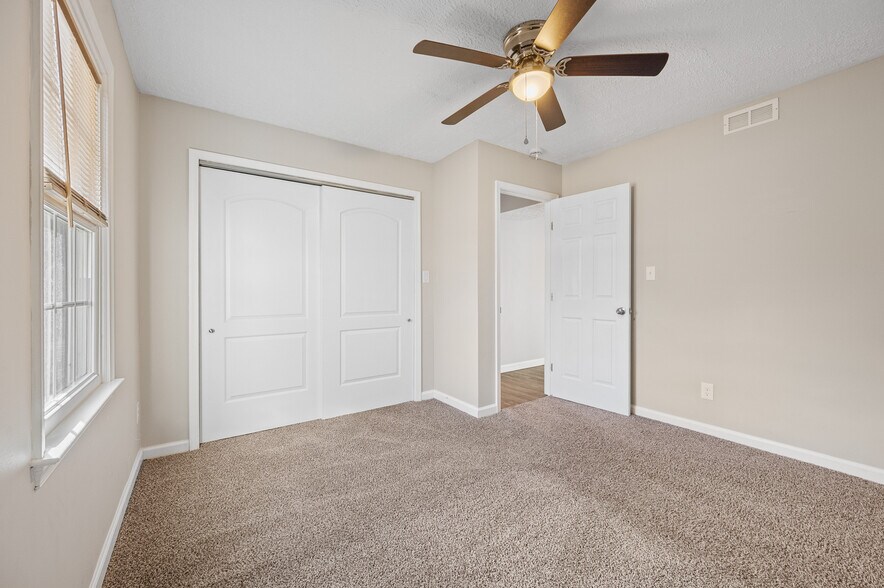 Building Photo - 117 Settlement Dr