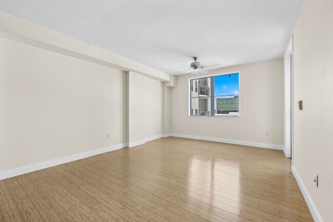 Building Photo - 1830 Radius Dr