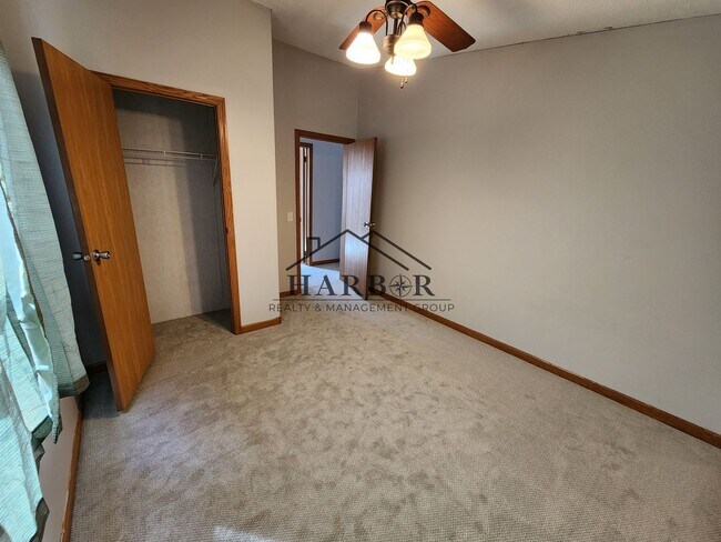 Building Photo - Single Family Home in Kasson, MN