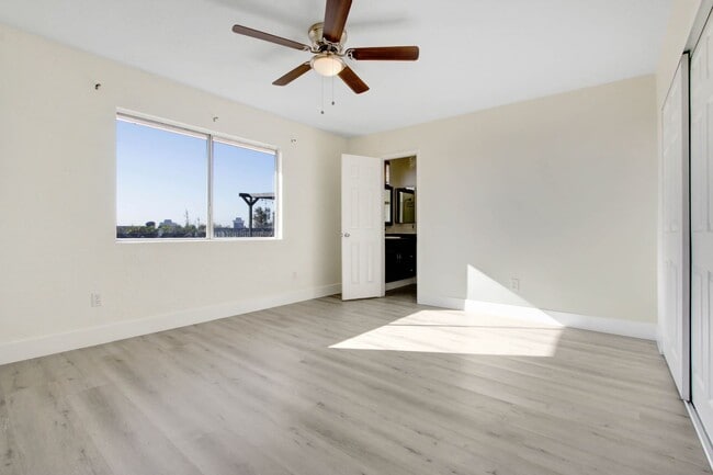 Building Photo - Coming soon! Single Story 3/2 Move-In Read...