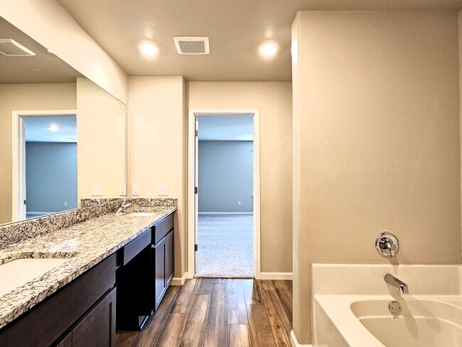 Building Photo - 1708 Amaranth Ln