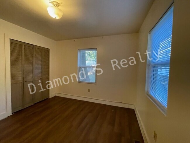 Building Photo - 1301 N Fremont Ave