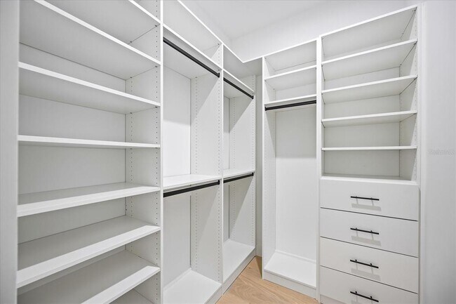 Building Photo - 3601 W Platt St