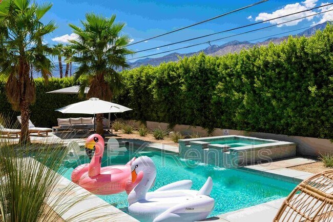 Building Photo - 2355 W Nicola Rd