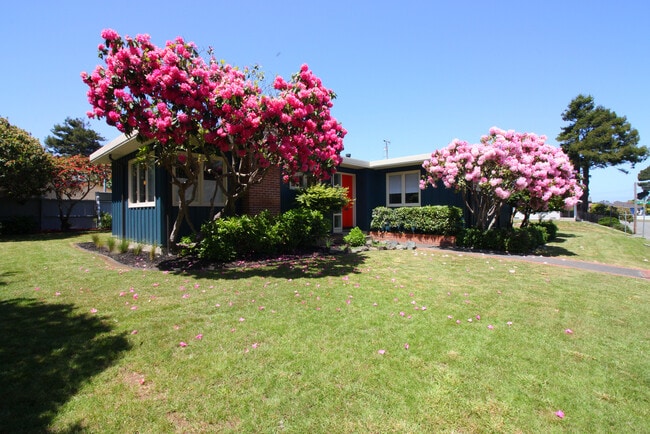 Building Photo - 1844 Heather Ln