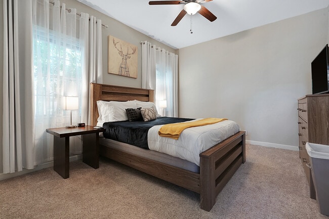 Building Photo - Bellaire Residence