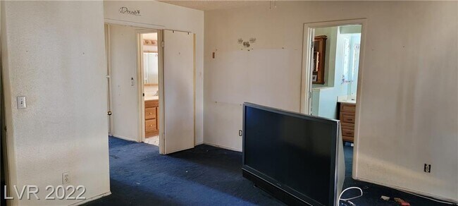 Building Photo - 6504 Wheelbarrow Peak Dr