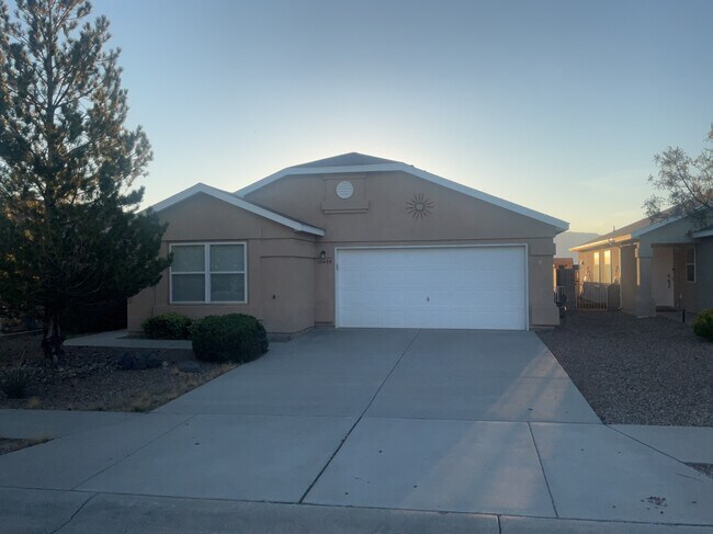 Building Photo - 10428 Pamplona St NW