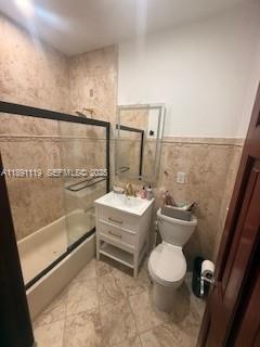 Building Photo - 2208 Bay Dr